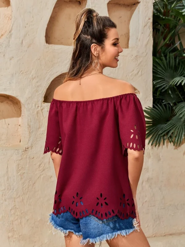 Blusa de hombros descubiertos cortado láser - Imagen 3