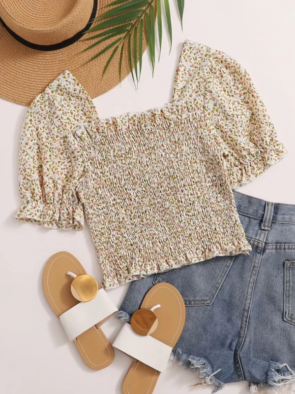 Camisa con fruncido floral de margarita
