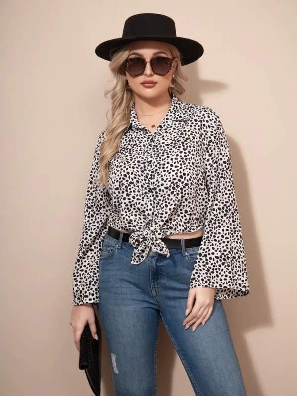 Blusa con estampado de lunares manga de campana - Imagen 4