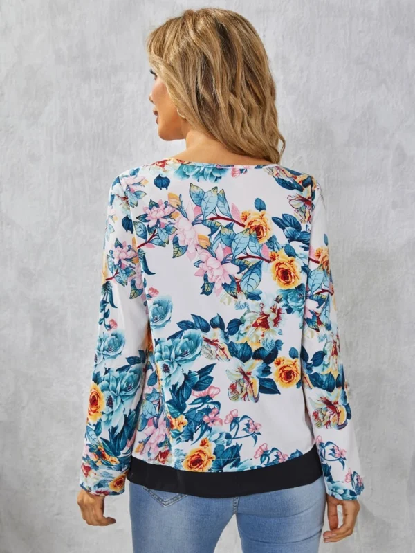 Blusa con estampado floral de hombros caídos - Imagen 2