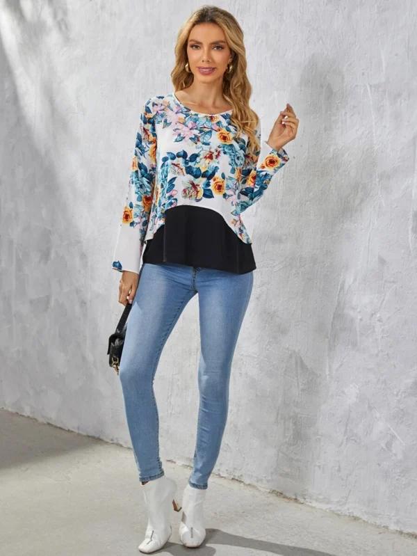 Blusa con estampado floral de hombros caídos - Imagen 5