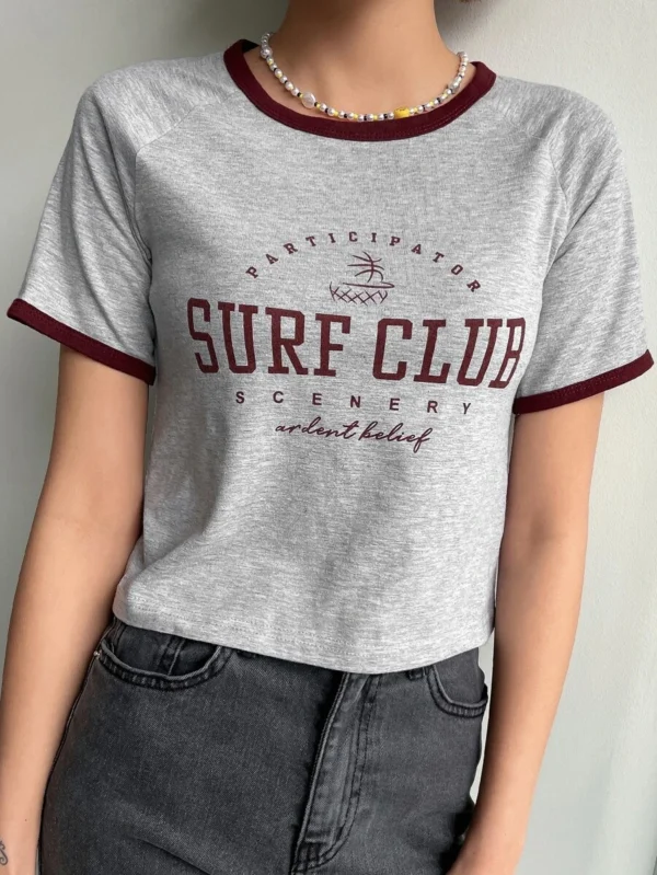 Camiseta ringer con estampado de letra de manga raglán
