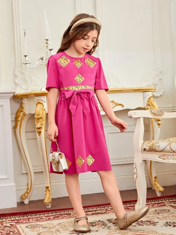 Vestido con cinturón con estampado de planta de manga farol - Imagen 5