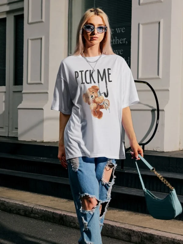 Camiseta de hombros caídos con estampado de oso y slogan - Imagen 5