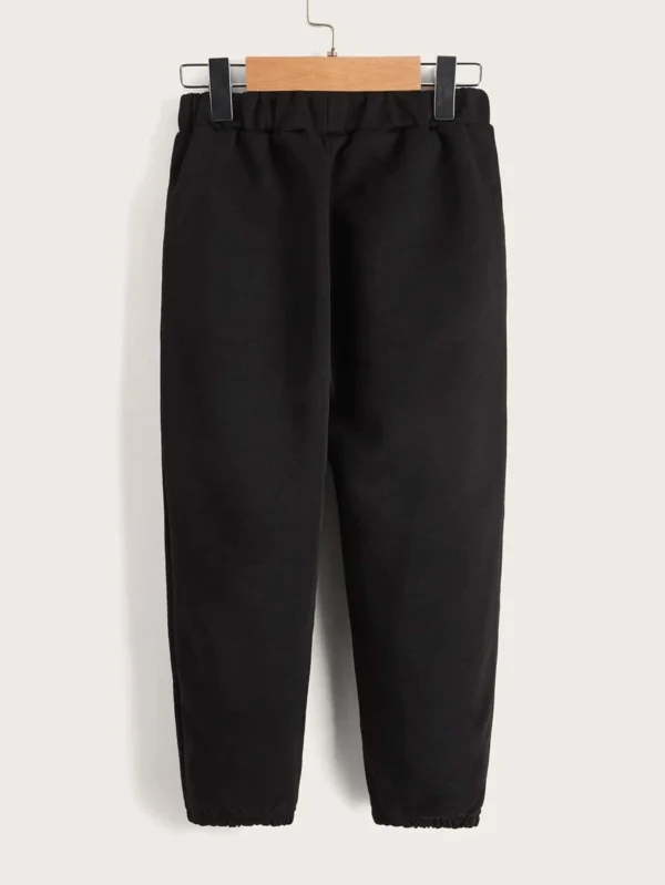 Pantalones deportivos con estampado de letra con bolsillo oblicuo - Imagen 2