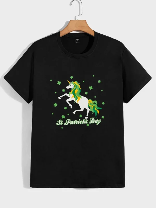 Camiseta con unicornio con con estampado de letra