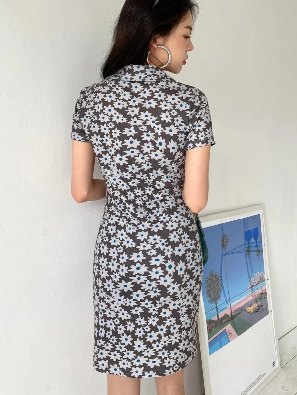 Vestido con estampado floral con cordón delantero - Imagen 2