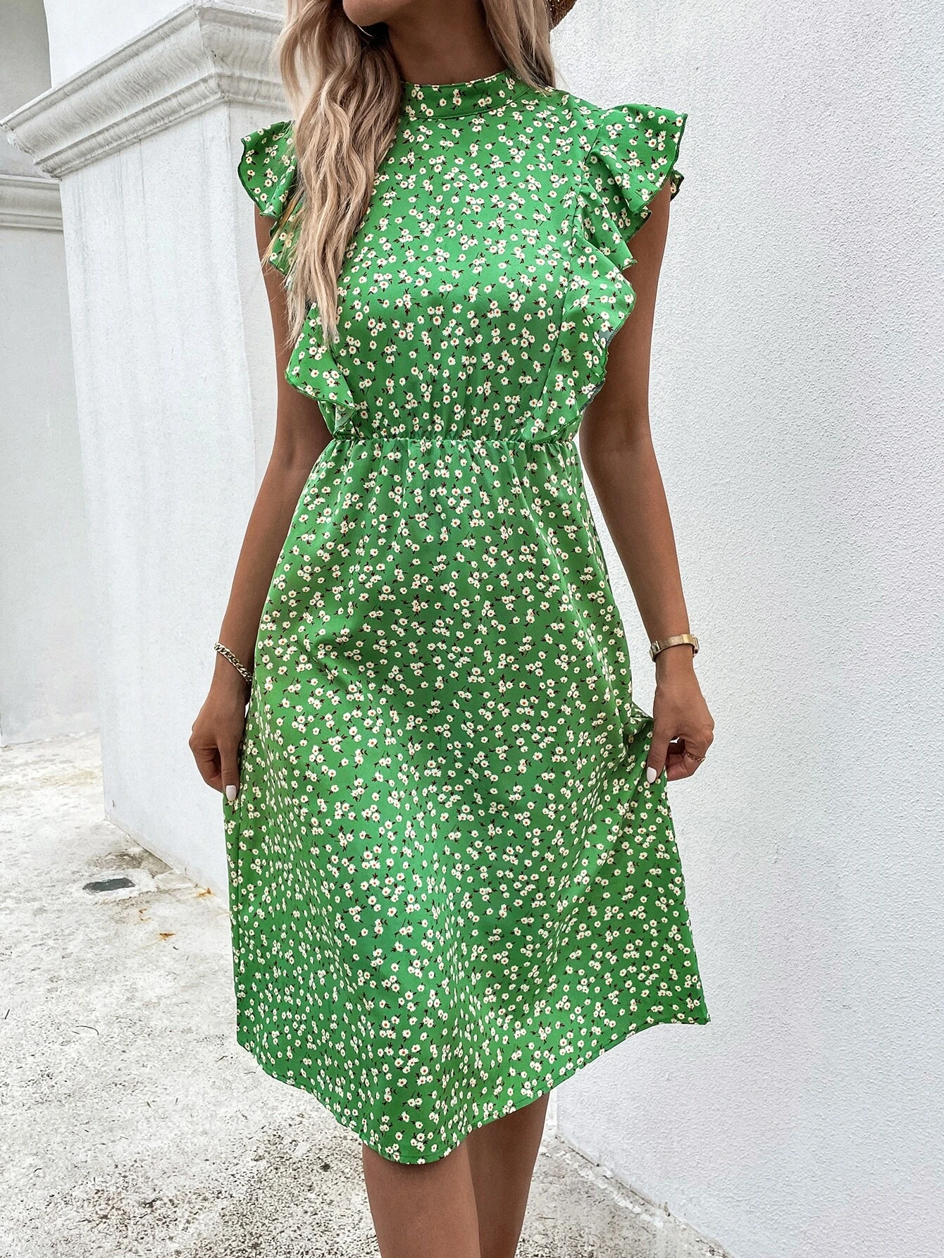 Vestido ribete con fruncido floral - Imagen 3