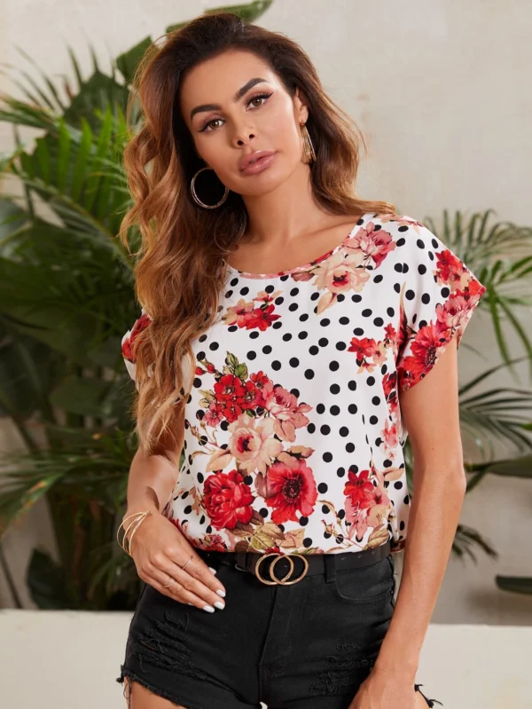 Top con estampado de lunares floral de cuello con ojal