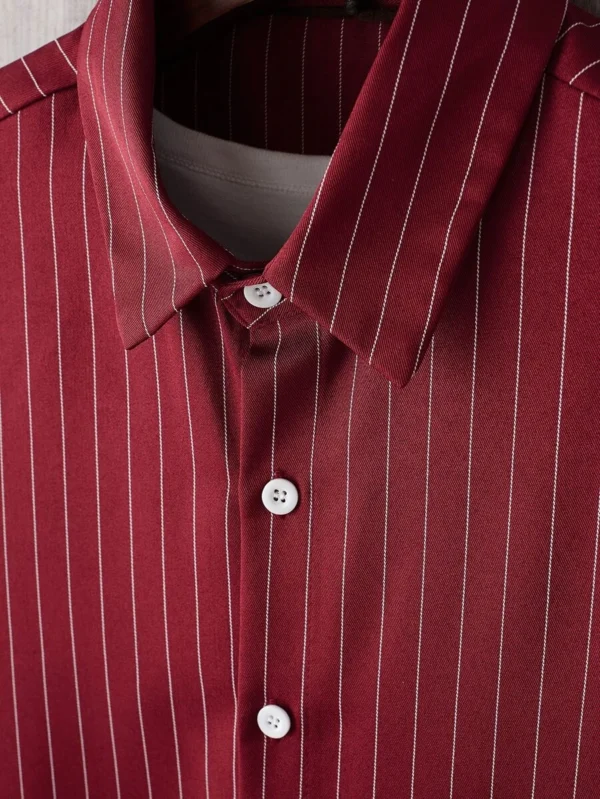 Camisa de rayas con botón delantero sin camiseta - Imagen 2