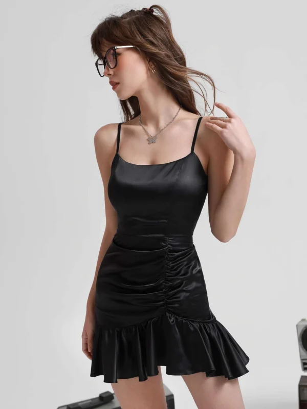 Vestido de tirantes fruncido bajo con fruncido de satén - Imagen 7