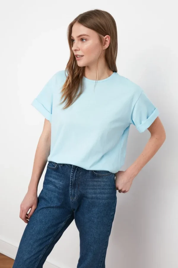 Playera De Punto Celeste Con Cuello Redondo - Imagen 4