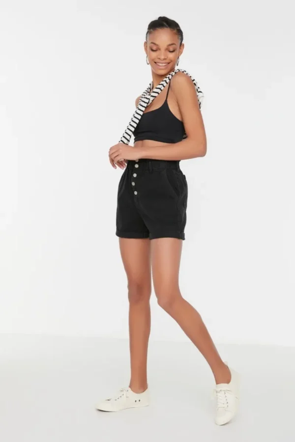 Short Denim Negro Con Botones En La Parte Delantera - Imagen 5