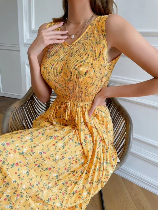 Vestido bajo fruncido floral - Imagen 2