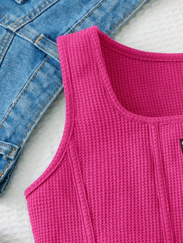 Chica adolescente Top tank con diseño de parche de letra bajo curvo - Imagen 3