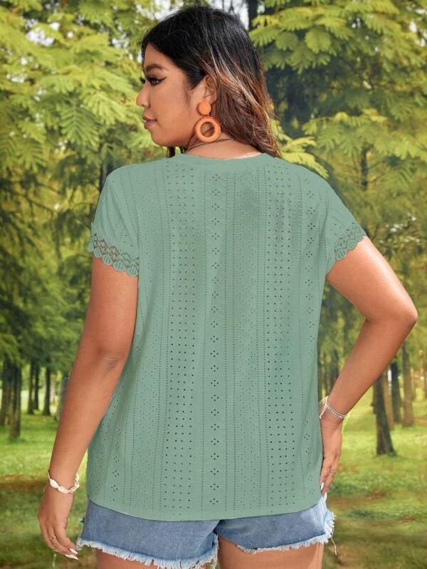 Talla grande Camiseta con encaje en contraste con bordado con ojal - Imagen 2