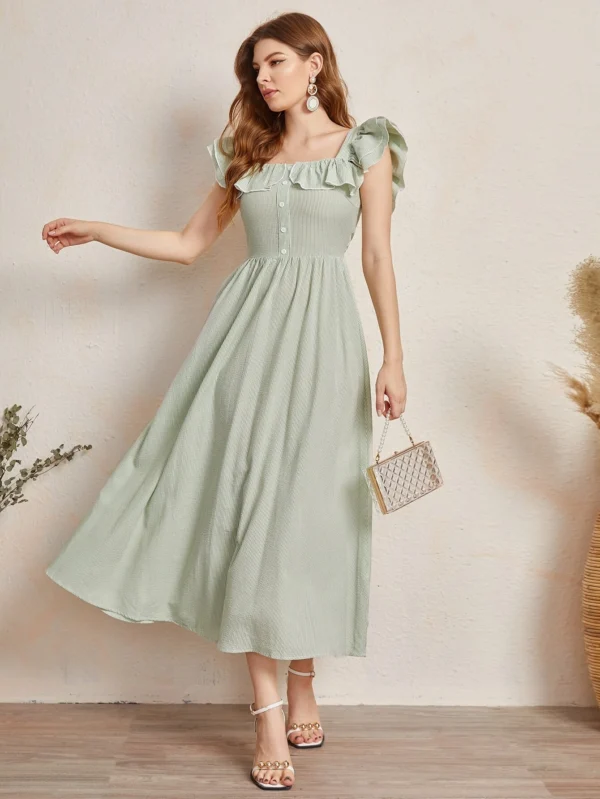 Vestido de rayas con ojal con fruncido