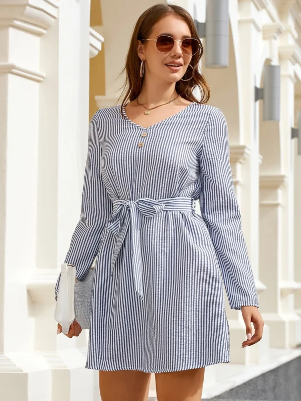 Vestido con cinturón de dos tonos de rayas - Imagen 3