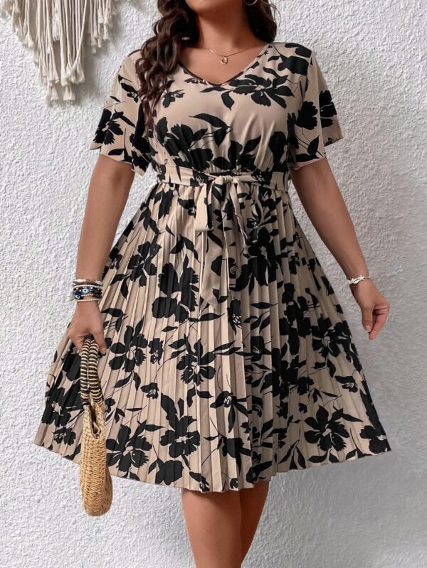 Vestido con estampado floral con cinturón bajo fruncido