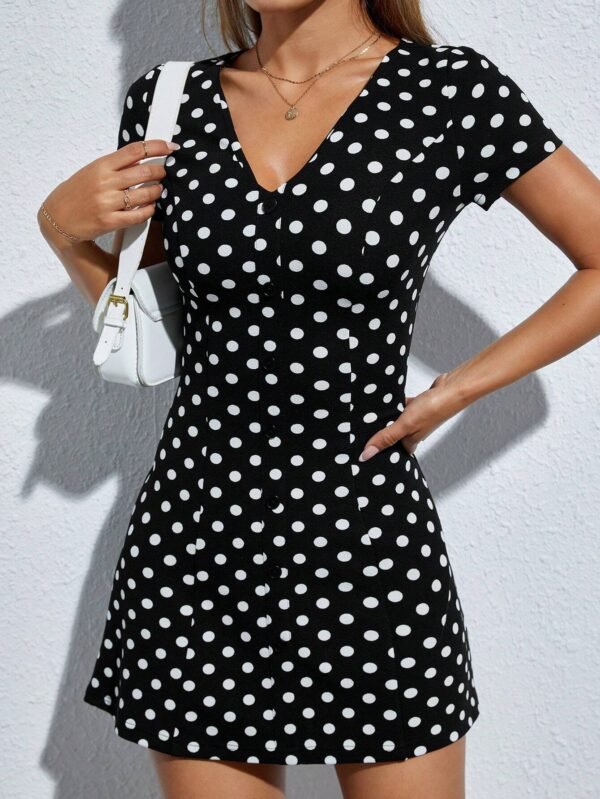 Vestido con estampado de lunares de cuello V