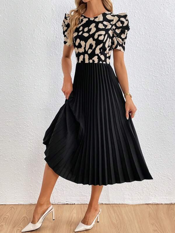 Vestido con estampado de leopardo de manga farol bajo fruncido - Imagen 4