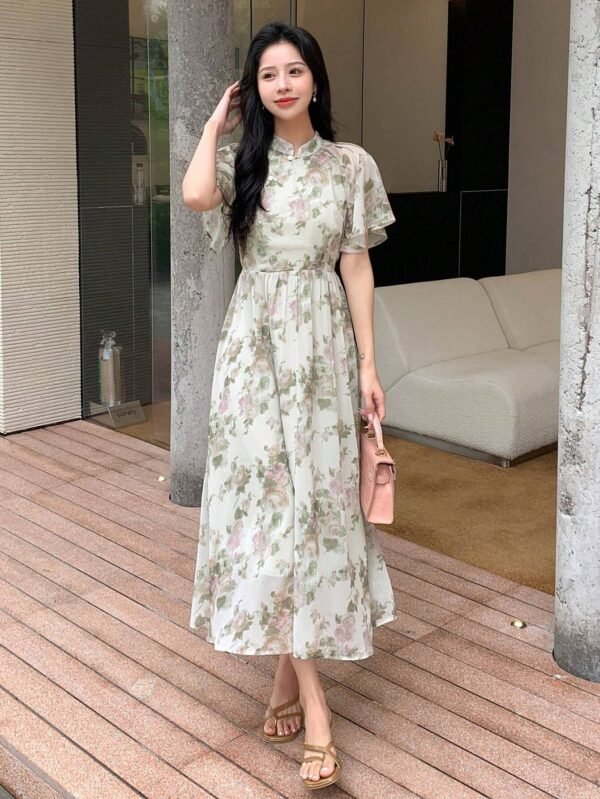 Vestido con estampado floral de manga mariposa - Imagen 3