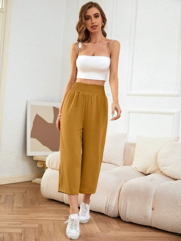 Pantalones de pierna ancha unicolor de cintura fruncido crop - Imagen 5