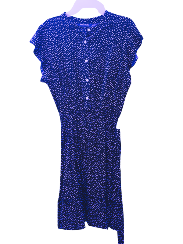Vestido con cinturón azul puntos blancos