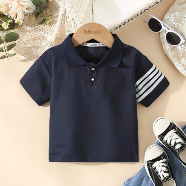 Polo de manga corta con estampado de rayas para niño pequeño