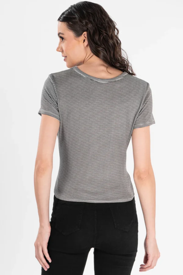 Playera con amarre en ruedo - Imagen 2
