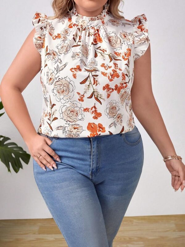 Blusa con estampado floral ribete con fruncido de cuello alto