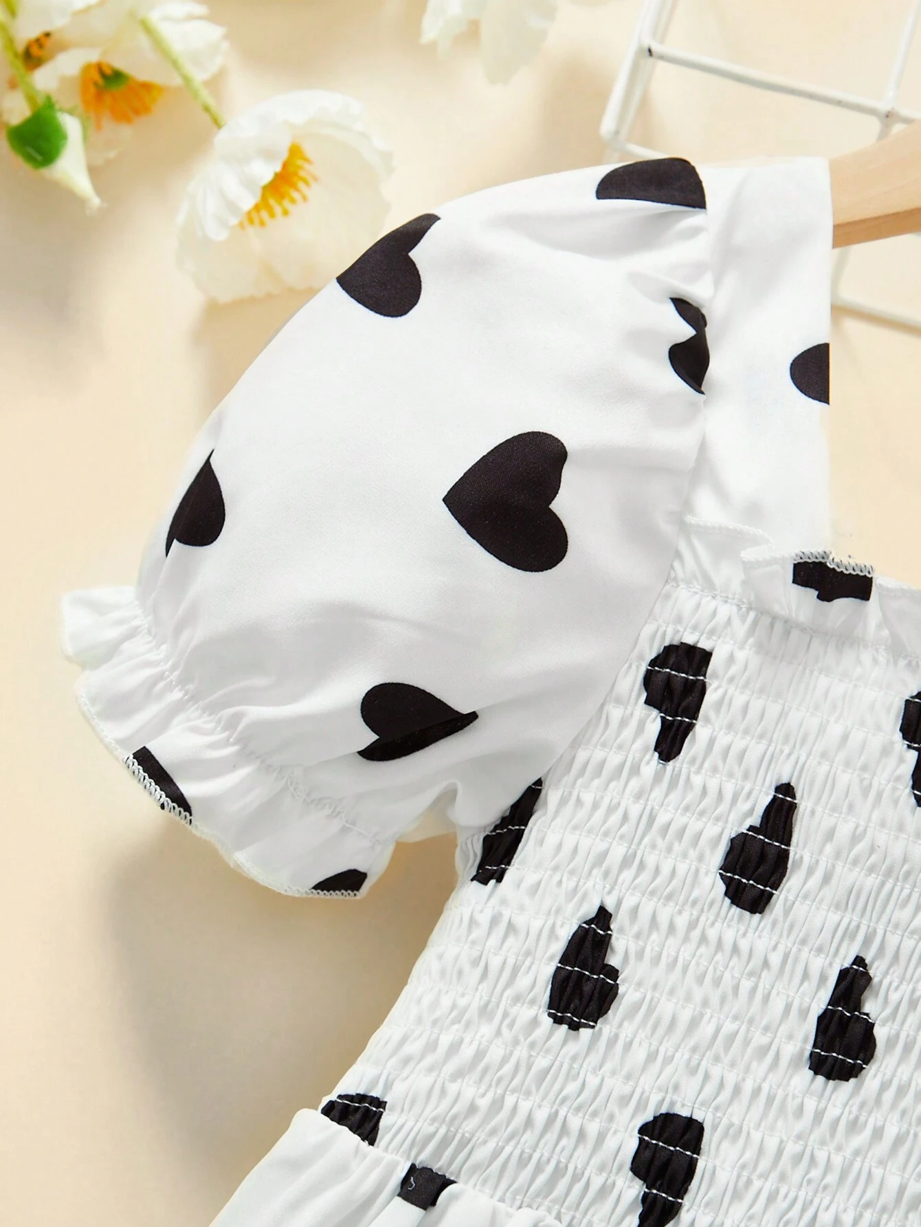 Vestido De Princesa Con Mangas De Burbuja Con Patrón En Forma De Corazón - Imagen 3