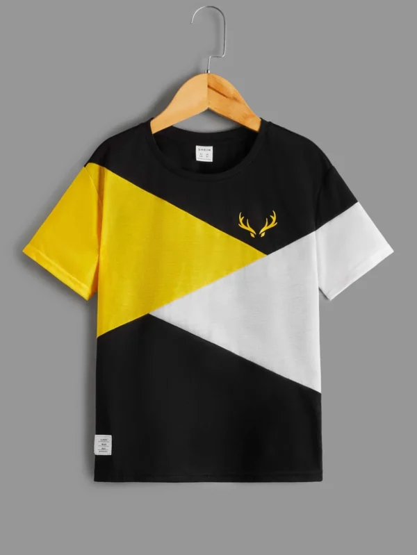 Camiseta de color combinado cornamentas con estampado