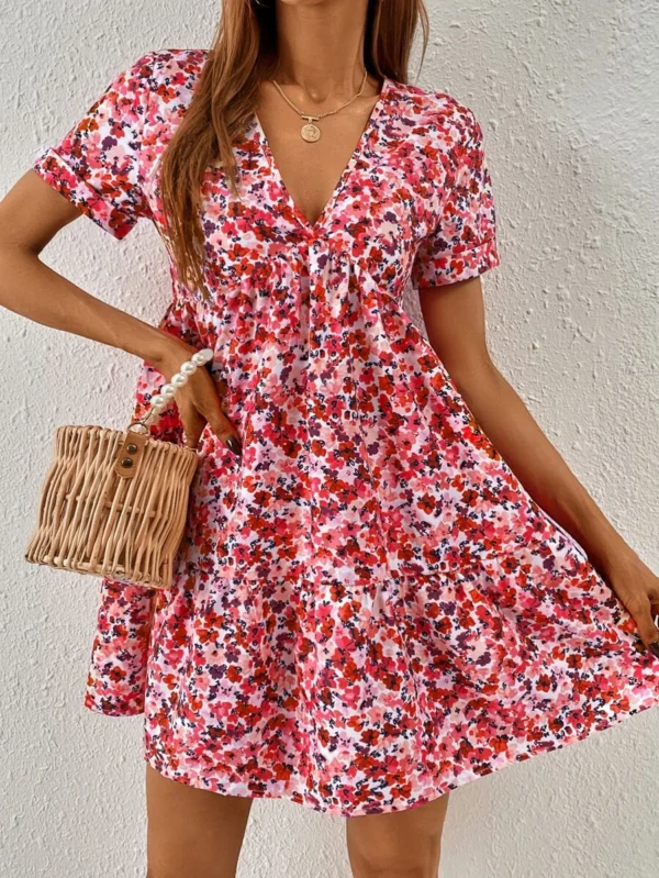 Vestido smock con estampado floral bajo con fruncido