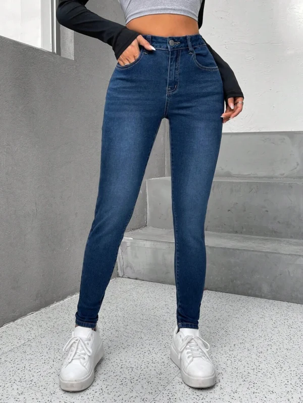 Jeans ajustados con cremallera