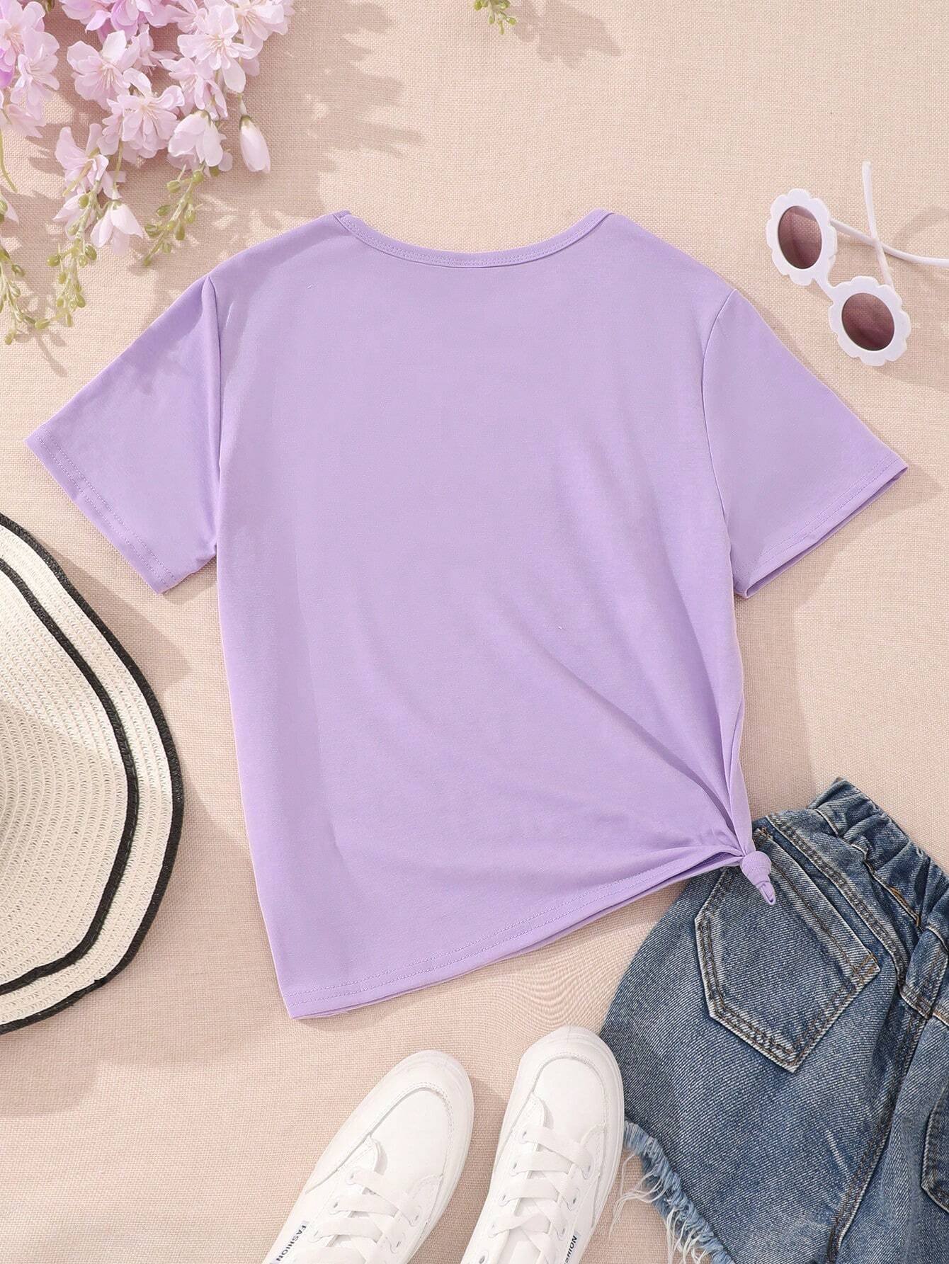 Camiseta morada con estampado de letra - Imagen 4