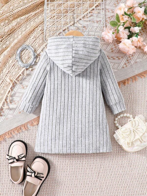 Vestido Con Capucha Y Bolsillo Canguro De Niñas Pequeñas Con Peluche De Color Sólido - Imagen 2