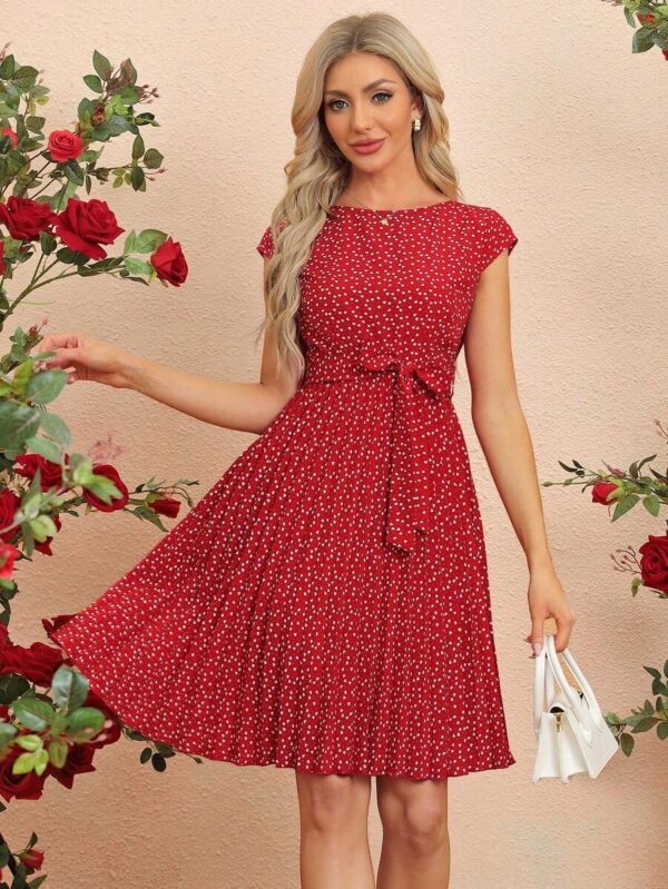 Vestido Con Pliegues Con Diseño De Corazón Y Cinturón - Imagen 3