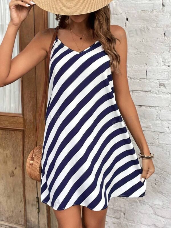 Vestido de tirantes con estampado de rayas