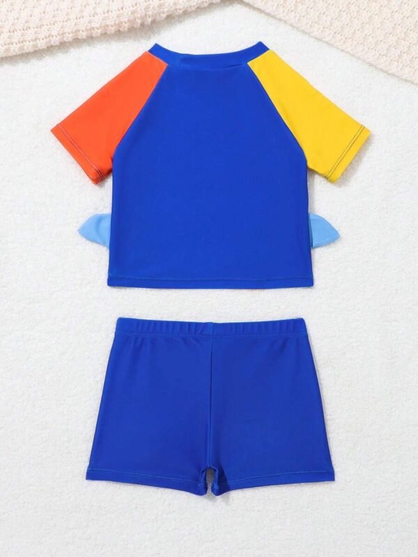 Conjunto De Traje De Baño De Bebé Con Impresión De Tiburón Y Color Contrastante Para Niños - Imagen 2