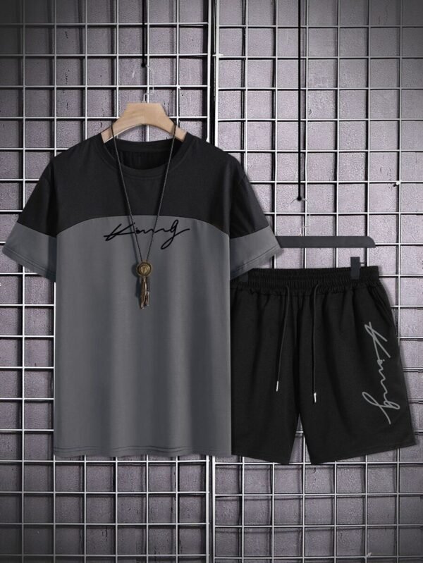 Hombres con estampado de letra de dos tonos Camiseta & de cintura con cordón Shorts