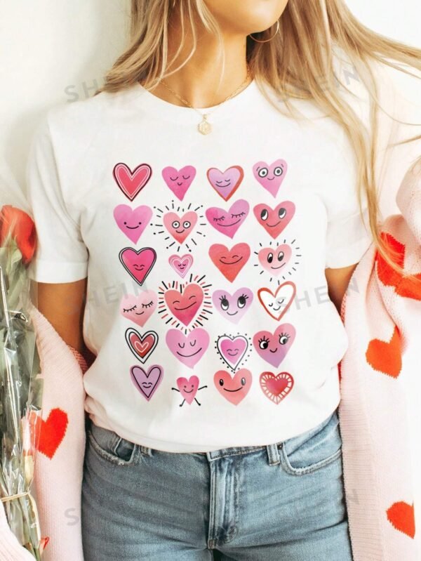 Camiseta De Manga Corta Con Cuello Redondo Y Estampado De Corazón De Dibujos Animados