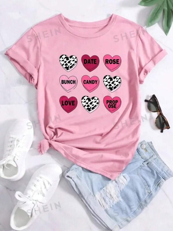 Camiseta Ajustada De Manga Corta Con Estampado De Corazones De San Valentín