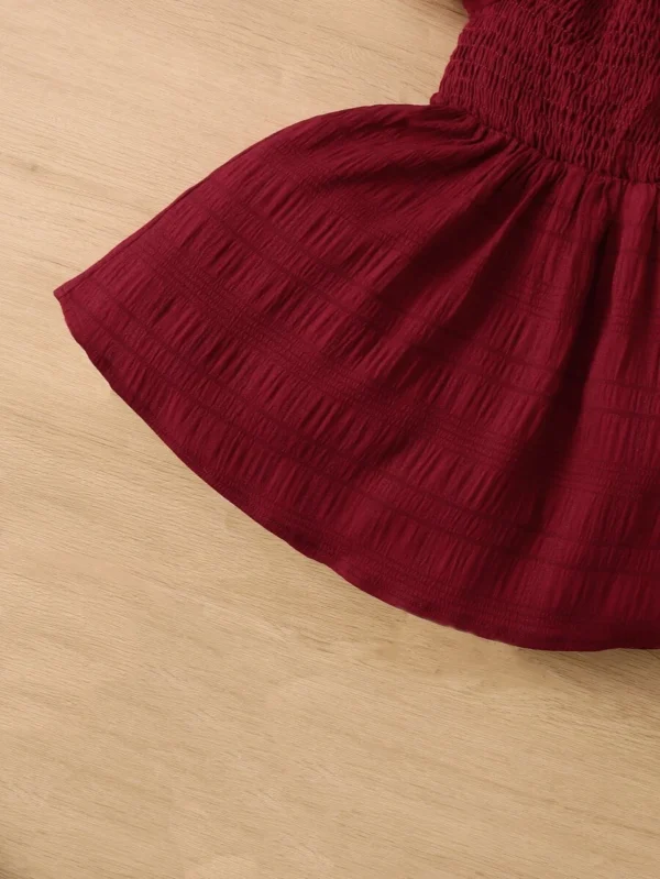 Vestido De Niña Con Mangas De Mariposa Y Cuerpo Fruncido - Imagen 3