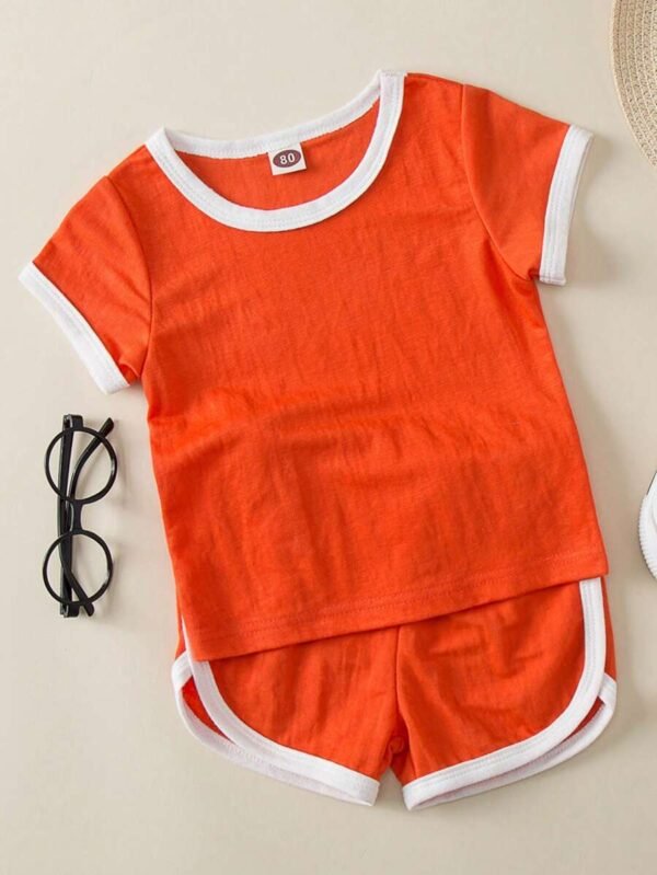 Conjunto De Camiseta Deportiva Y Pantalones Cortos De Verano Para Bebé Niño Con Detalles Contrastantes