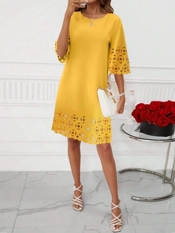 Vestido De Color Sólido Con Detalles Calados