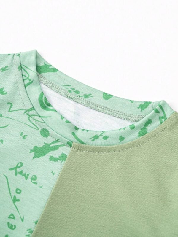 Camiseta De Manga Corta Con Bloques De Color Y Estampado De Alfabeto - Imagen 3