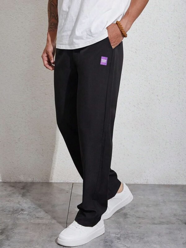 Pantalones con diseño de parche de letra de cintura con cordón