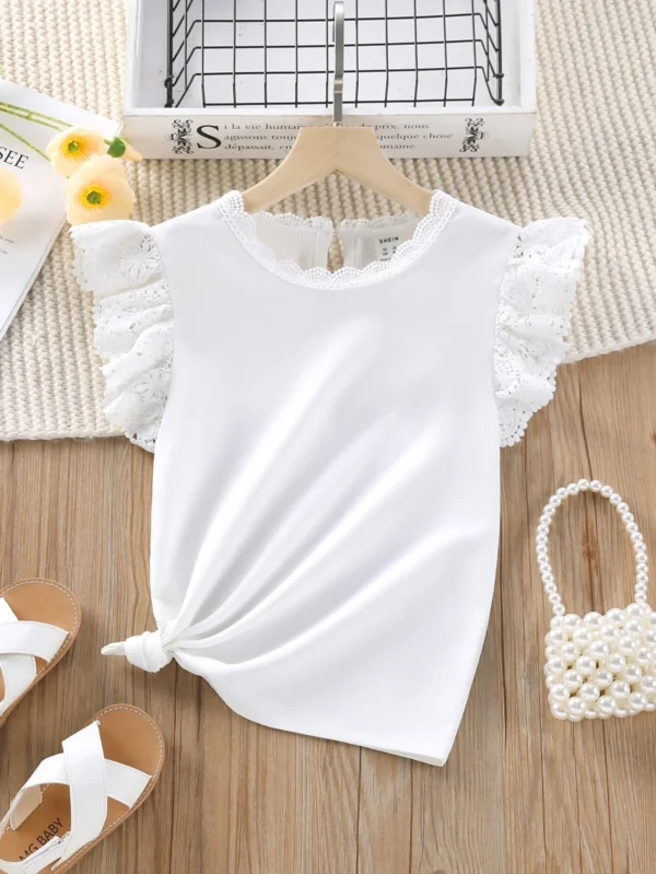 Blusa con encaje en contraste ribete con fruncido de manga