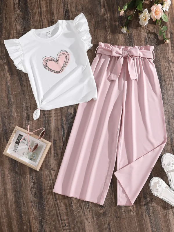 Top Con Estampado De Corazón Y Pantalones Con Cinturón